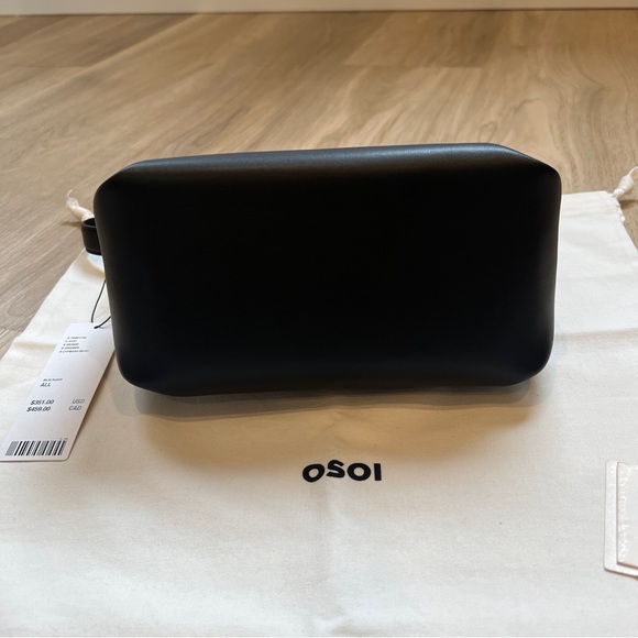 [SOLD] OSOI Bean Shoulder Bag - Picture 3 of 11